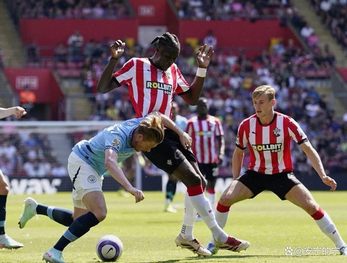 清晨突围战来临,曼城围绕全明星赛单刀错失,球迷炸锅,心理建设被强调 清晨突围战来临,曼城围绕全明星赛单刀错失,球迷炸锅,心理建设被强调